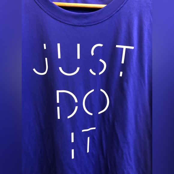Nike Dri-Fit Purple T-Shirt Size M - Picture 3 of 7